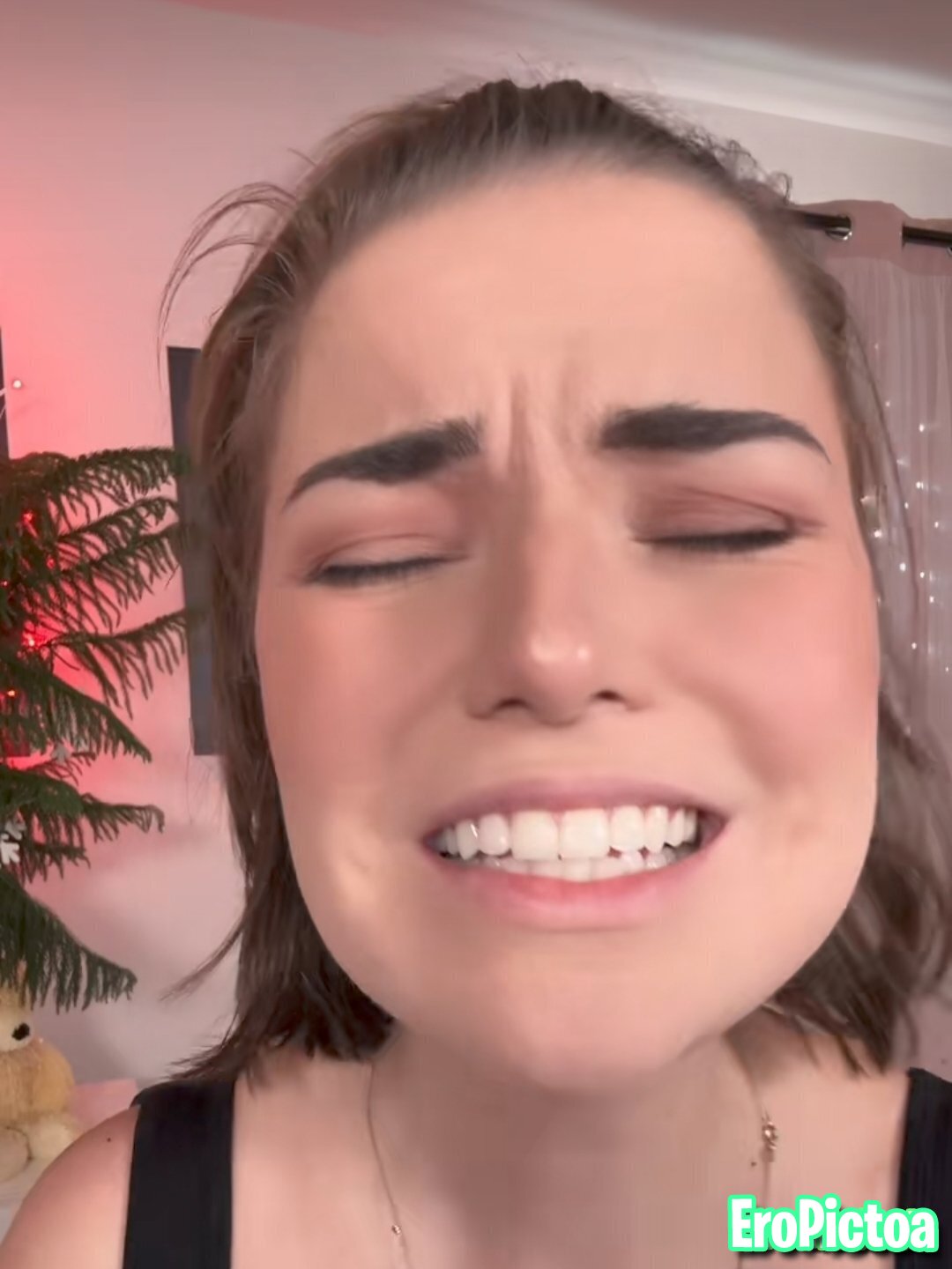 Alixxa sexy faces 💋💦 photo featuring Pokimane - Part 57