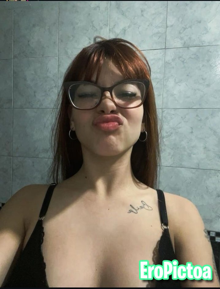 Terrible tiktoker turra de cola grande photo featuring Lentes - Part 38
