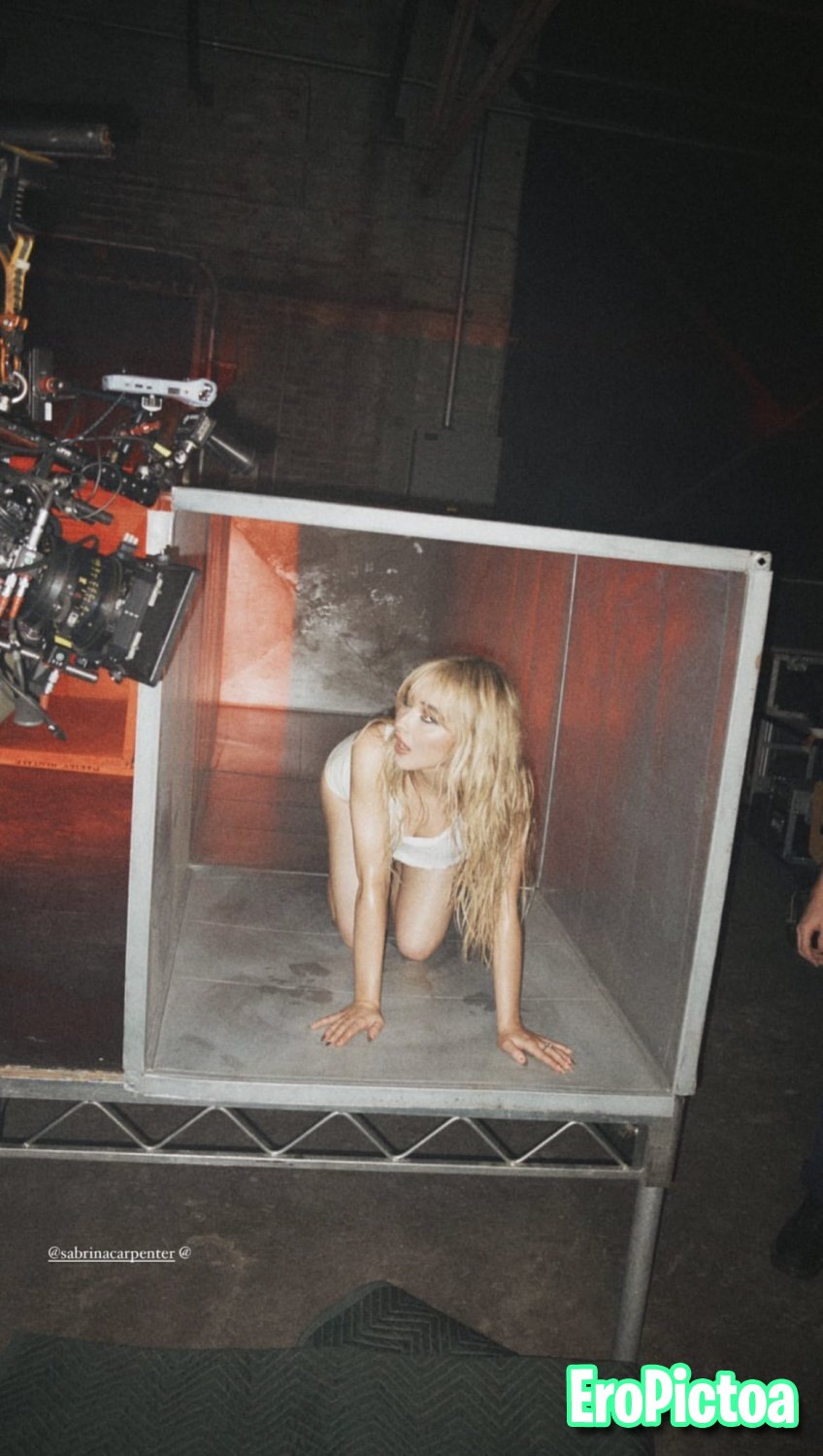 FB_IMG_1669347301838 photo featuring Sabrina Carpenter - Part 14