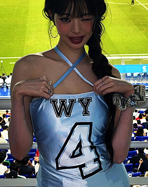 Thumbnail for Wonyoung IVE Cumtribute ⚽💦