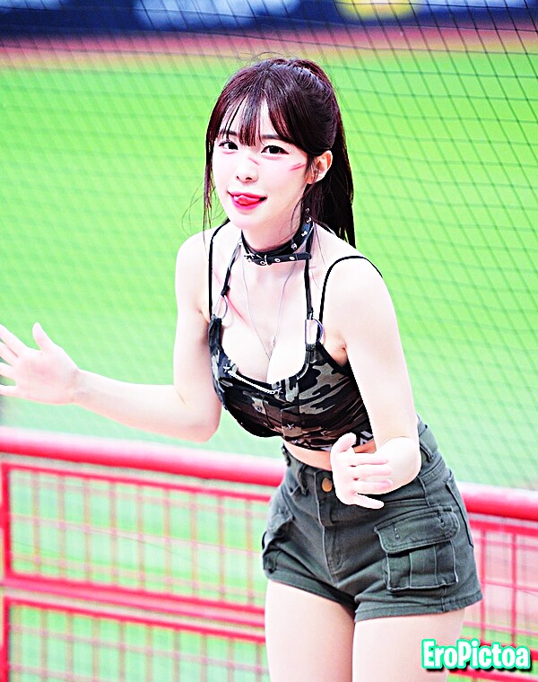 Thumbnail for Lee DaHye 이다혜 Cumtribute 1