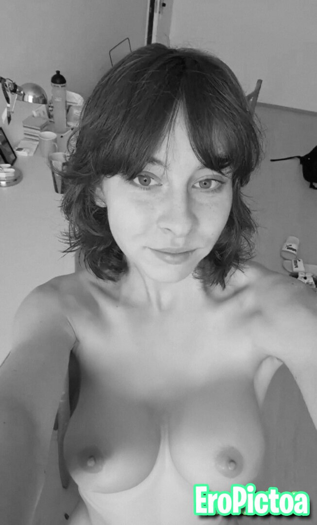 Whore Julie photo featuring amateur - Part 9