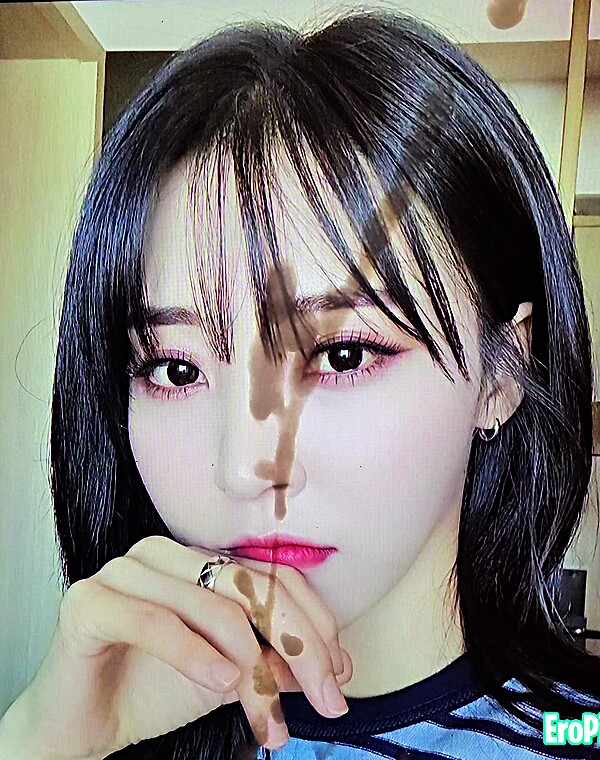 Thumbnail for Moonbyul cumtrib 5