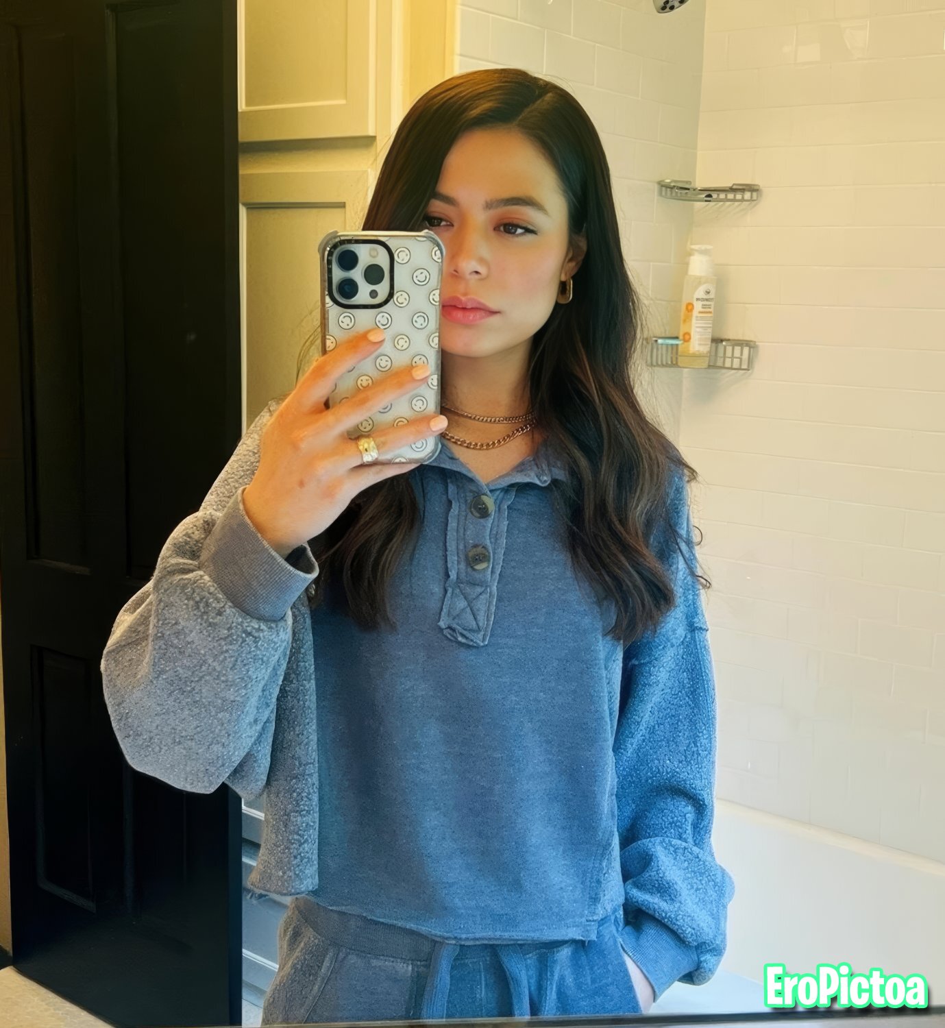 Miranda Cosgrove photo featuring fit - Part 19