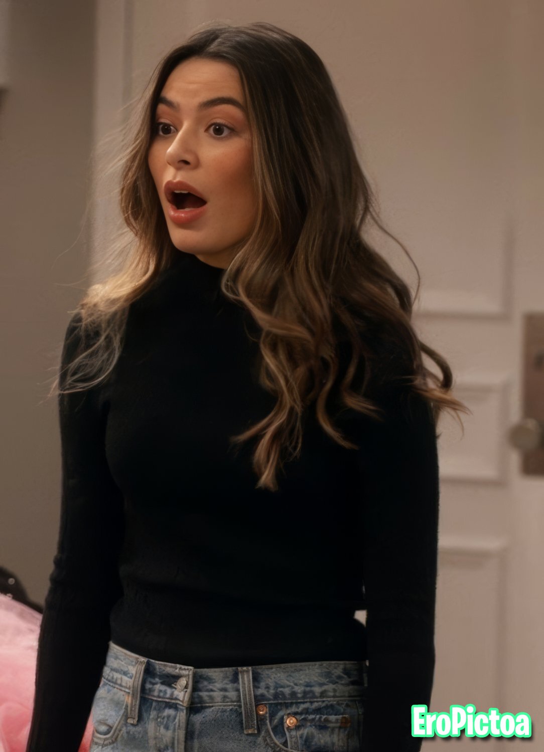 Miranda Cosgrove photo featuring american - Part 5