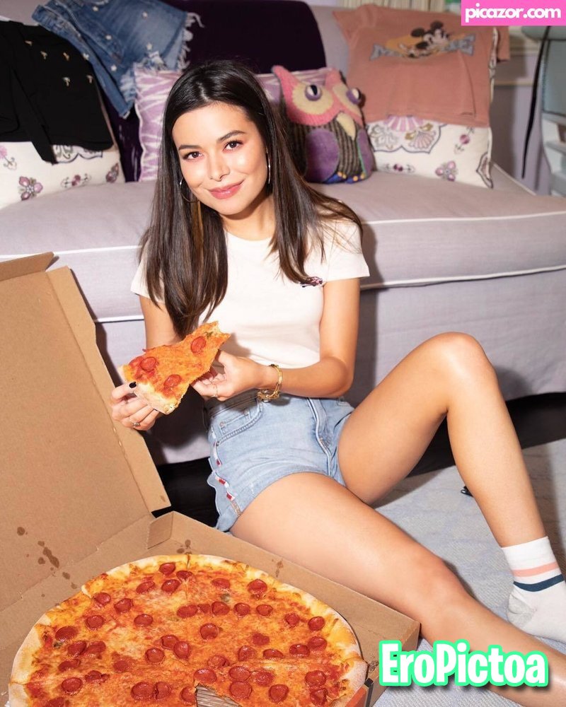 Miranda Cosgrove photo - Part 8