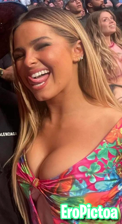Addison Rae photo featuring famous - Part 35