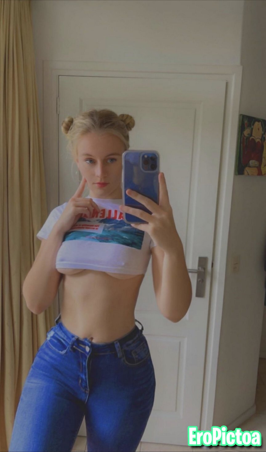 IG model BLACKED photo featuring cleavage