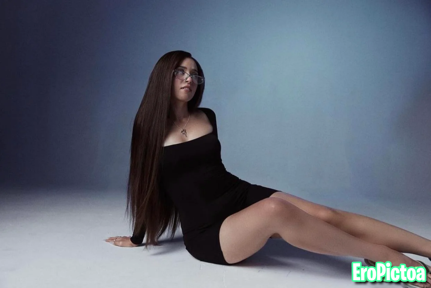 Simp Queen photo featuring big ass - Part 9