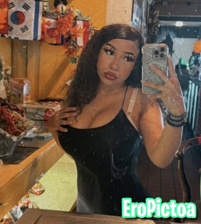 PRETTY BUSTY LIGHTSKIN photo featuring Busty