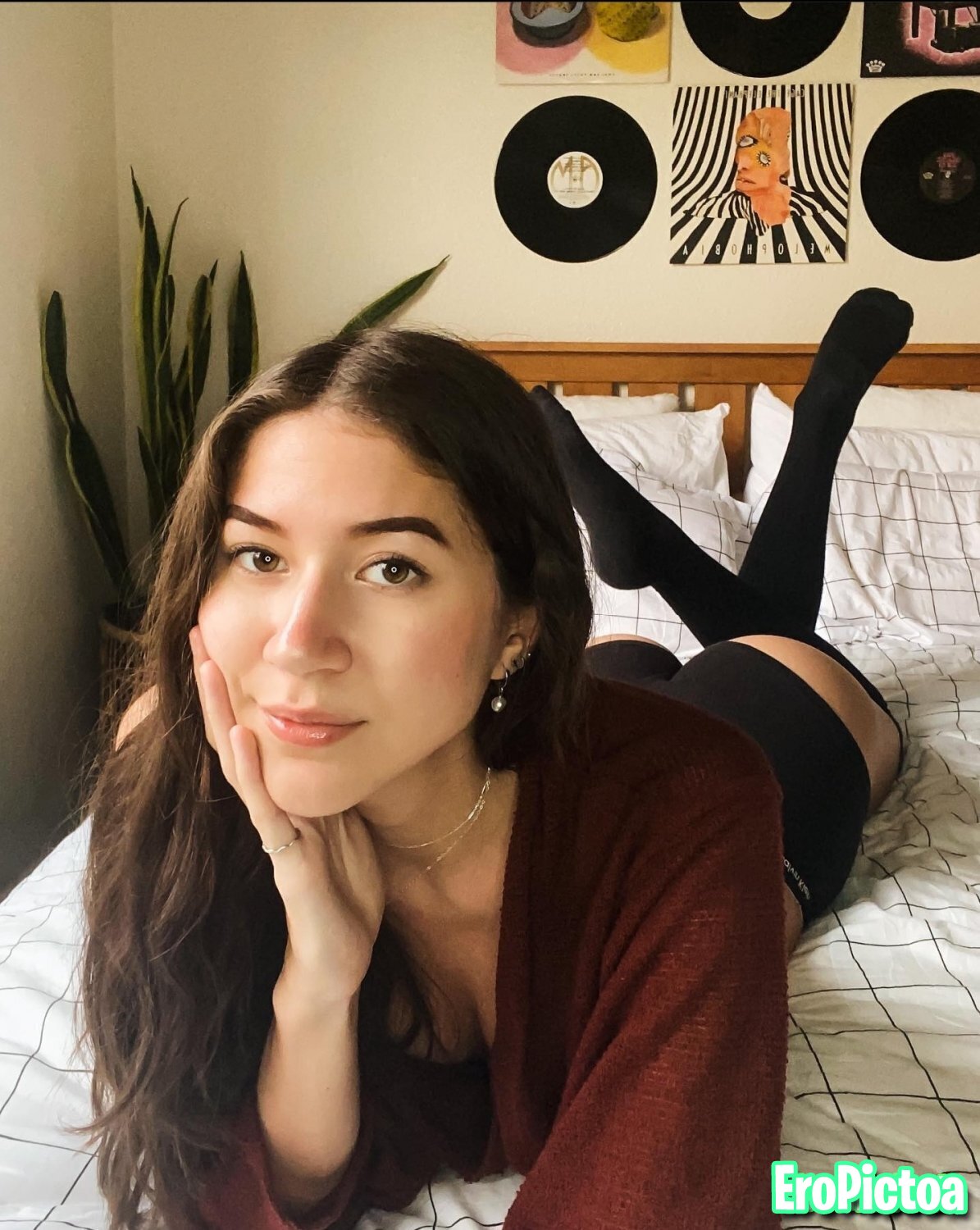 Irl slut Sienna JOI photo featuring JOI