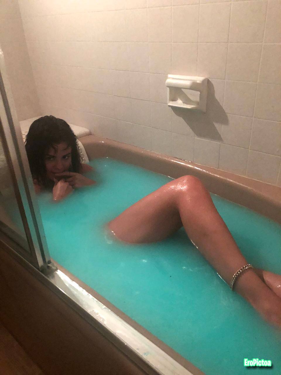 Selena Gomez leaked photo - Part 9