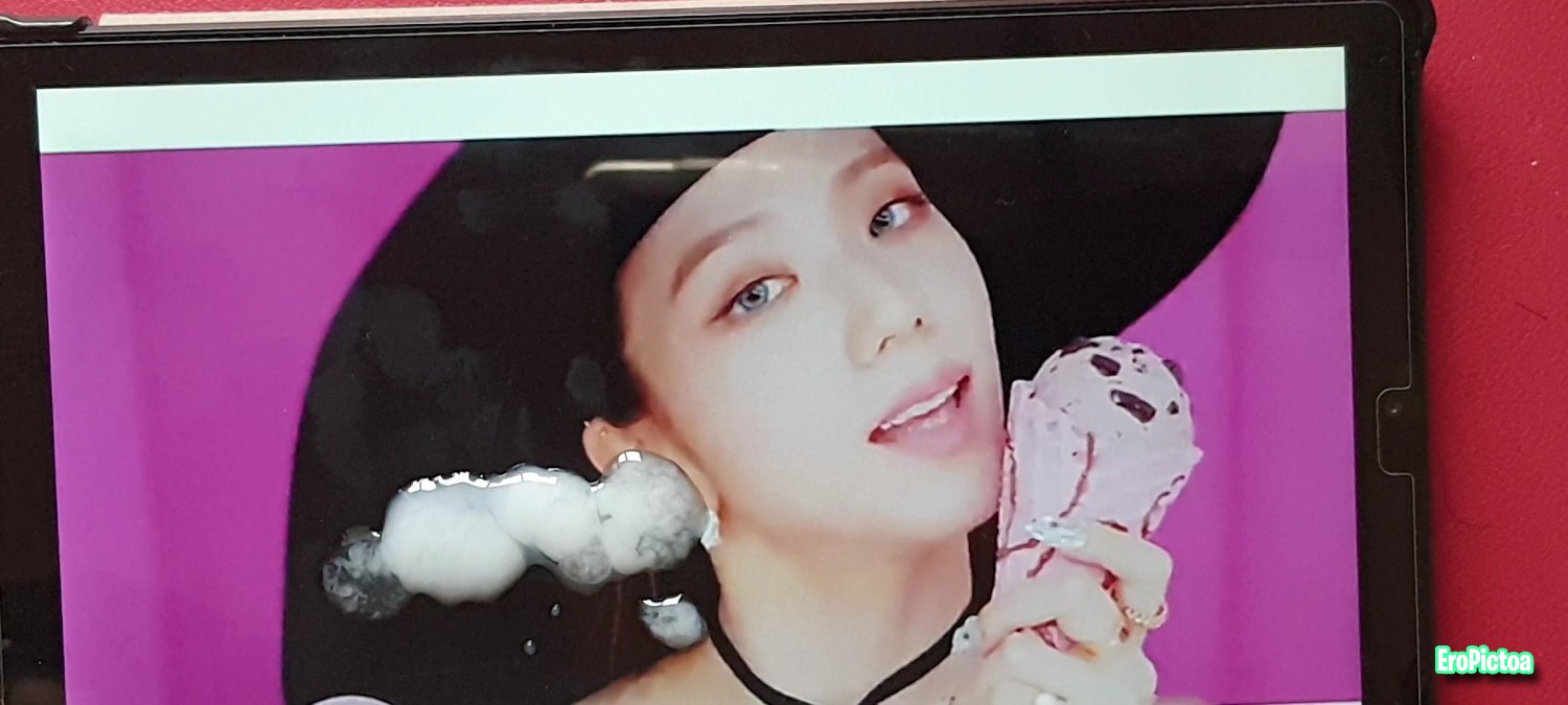 Selena Gomez e Blackpink photo featuring Pmv - Part 6