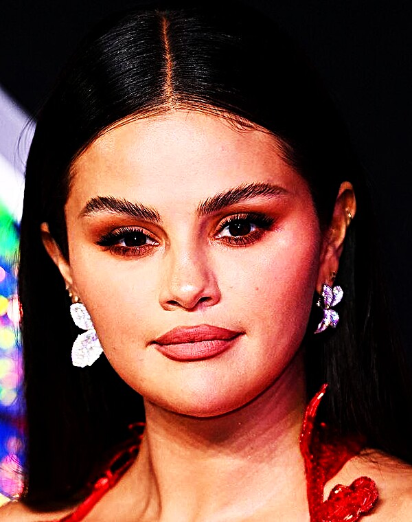 Thumbnail for SELENA GOMEZ FEET 🇲🇽🇺🇸