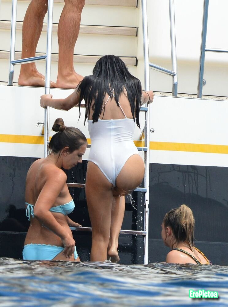 Selena Gomez [Z] photo featuring Teen - Part 14