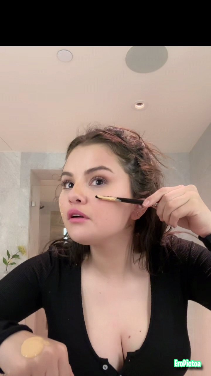 Selena Gomez 2 photo featuring Selena Gomez - Part 2