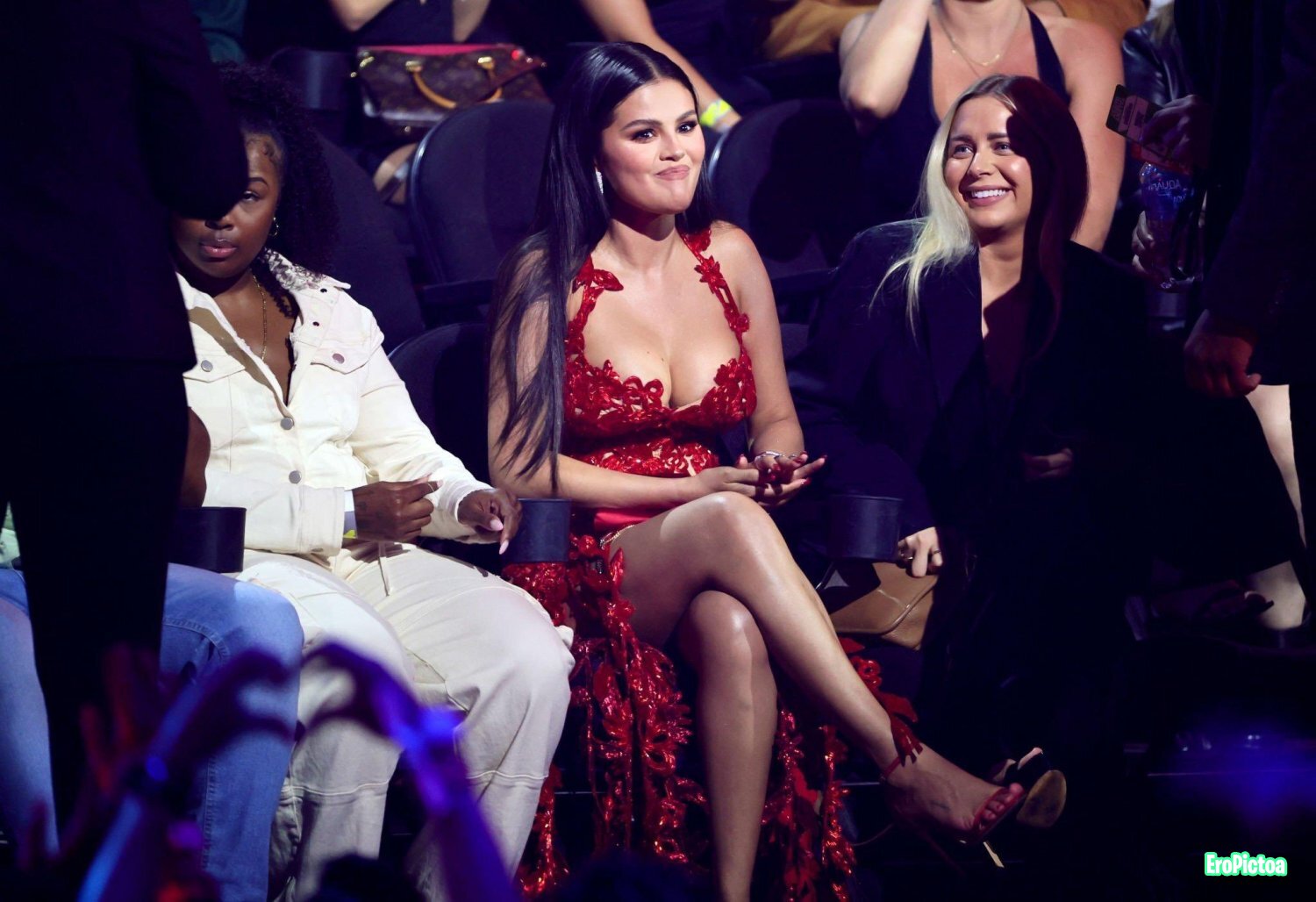 Selena Gomez 4 photo featuring celeb - Part 77