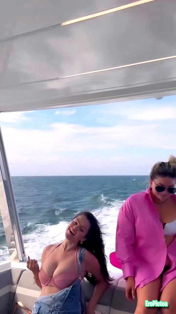 Selena Gomez 3 photo featuring Selena Gomez - Part 65