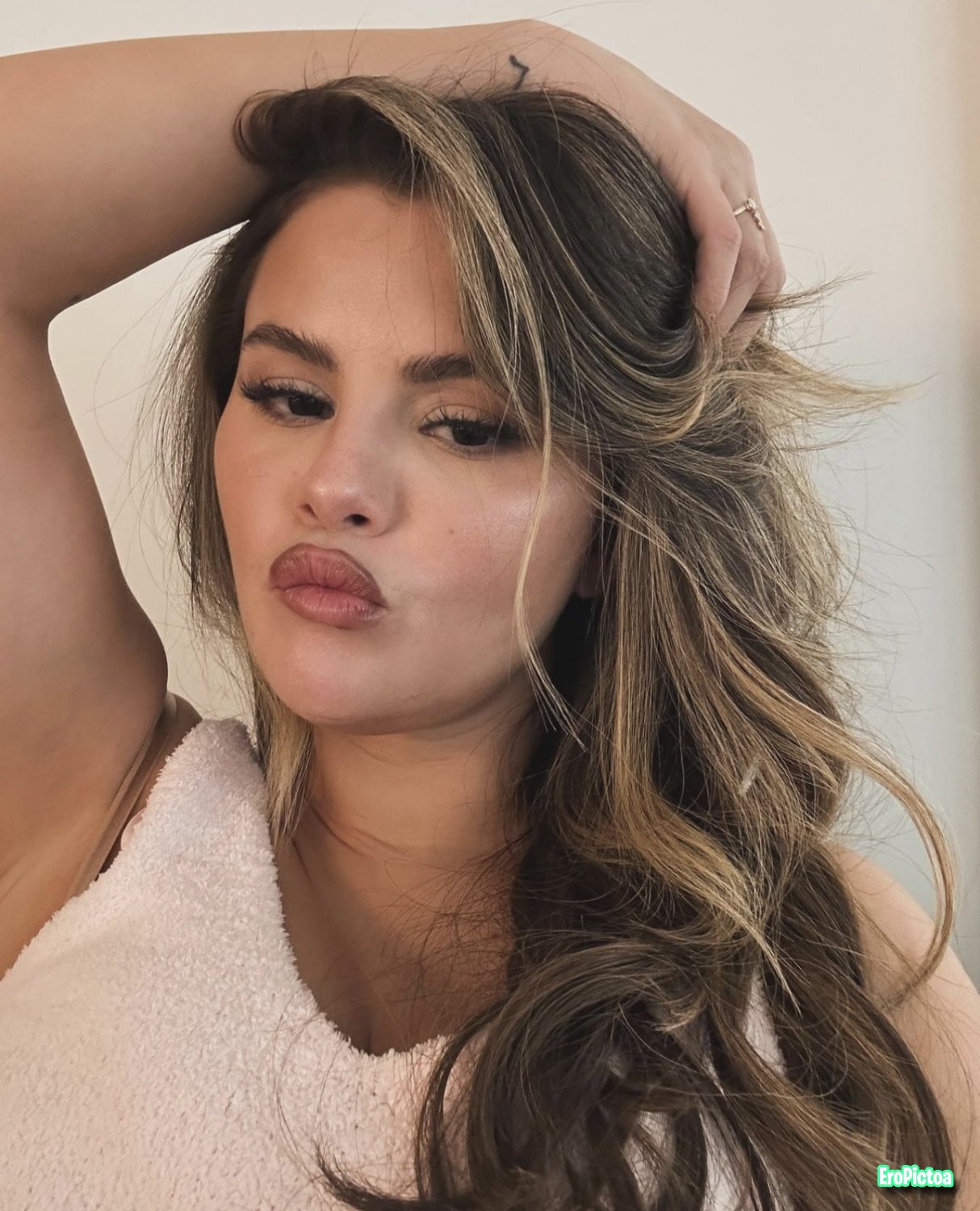 Selena Gomez photo featuring SelenaGomez - Part 2