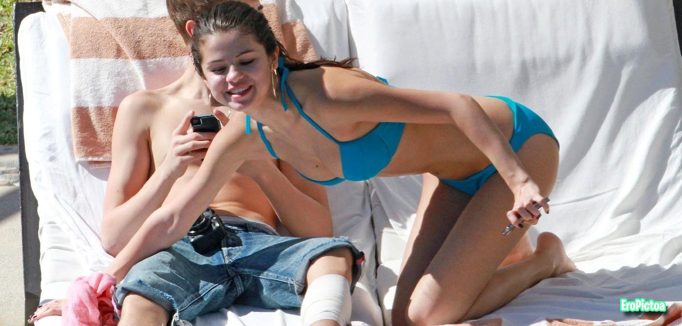 Selena Gomez Sexy photo featuring celebrity - Part 4
