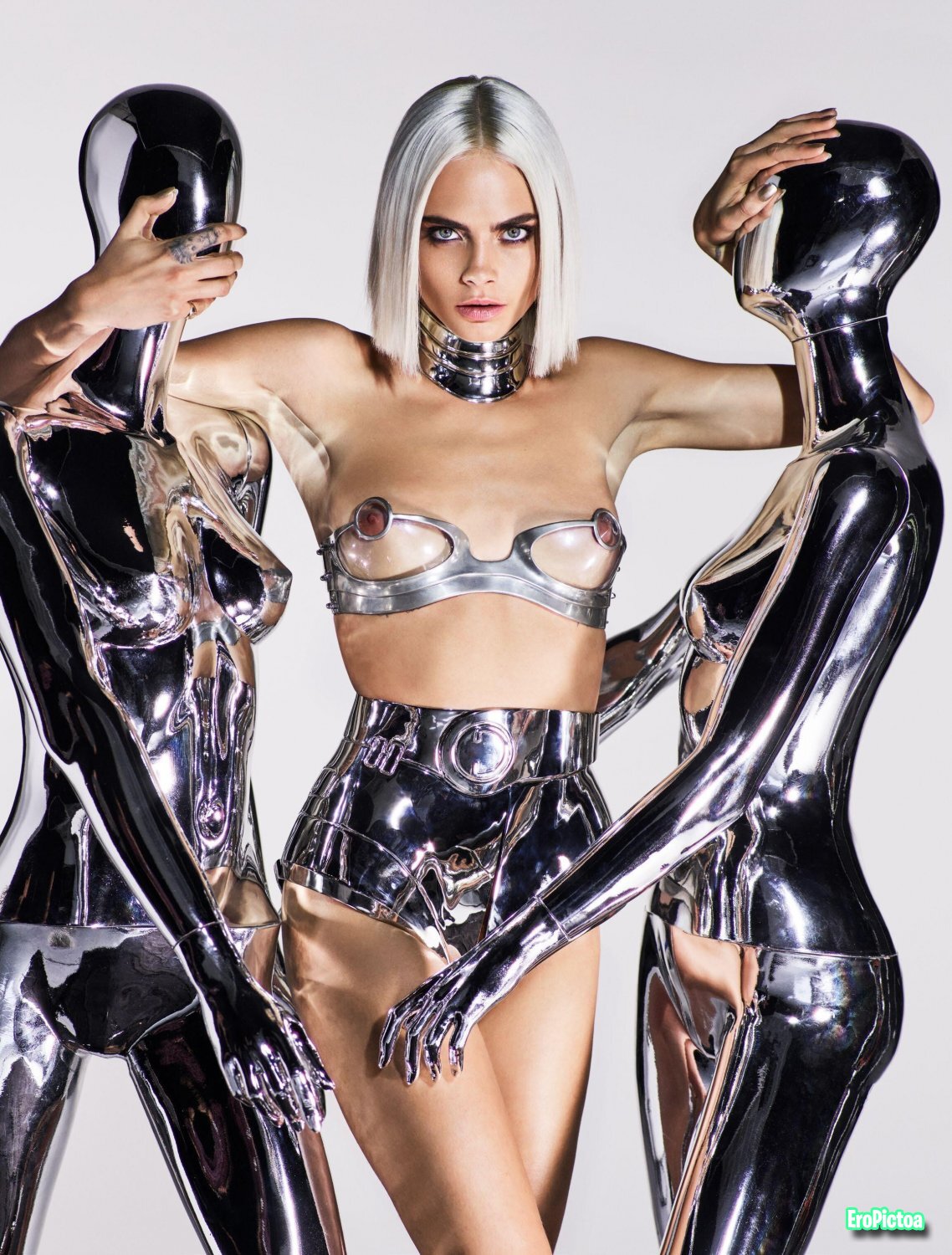 Cara Delevingne🇬🇧 photo featuring Legs - Part 19