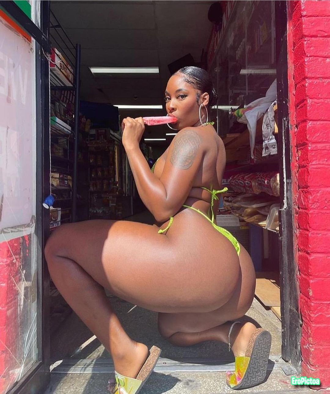 Putas guapas photo featuring Cardi B - Part 87