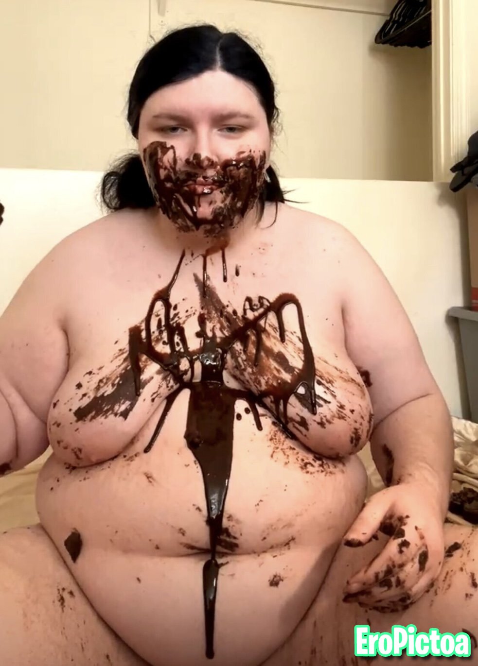 pigout photo featuring BBW - Part 1