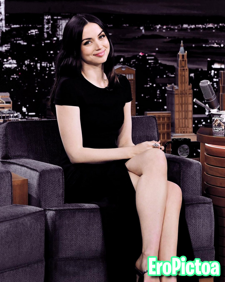 Ana de Armas photo featuring model - Part 6