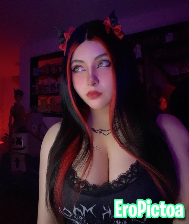 Puta tetona photo featuring Arigameplays
