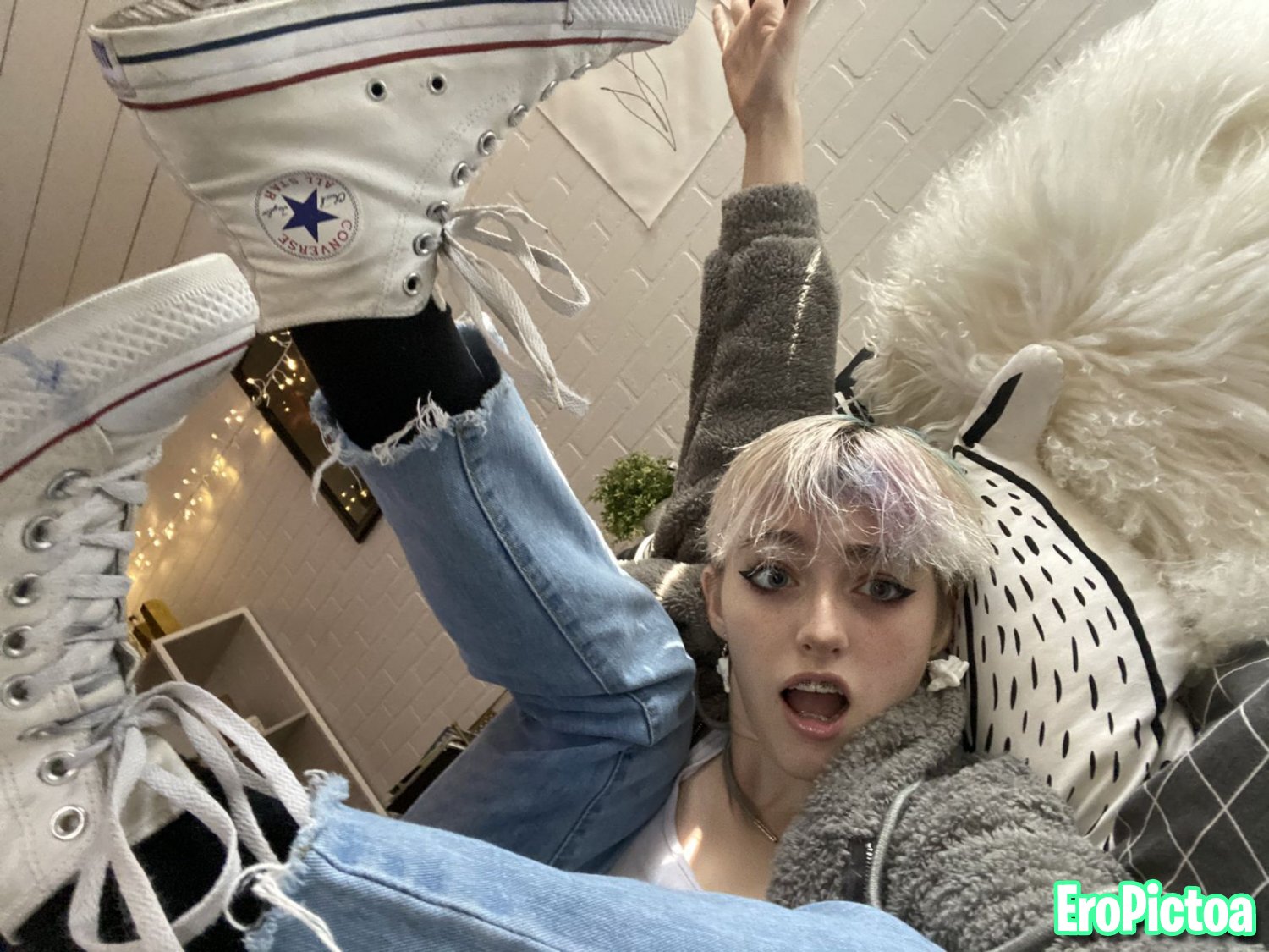Millie photo featuring teen