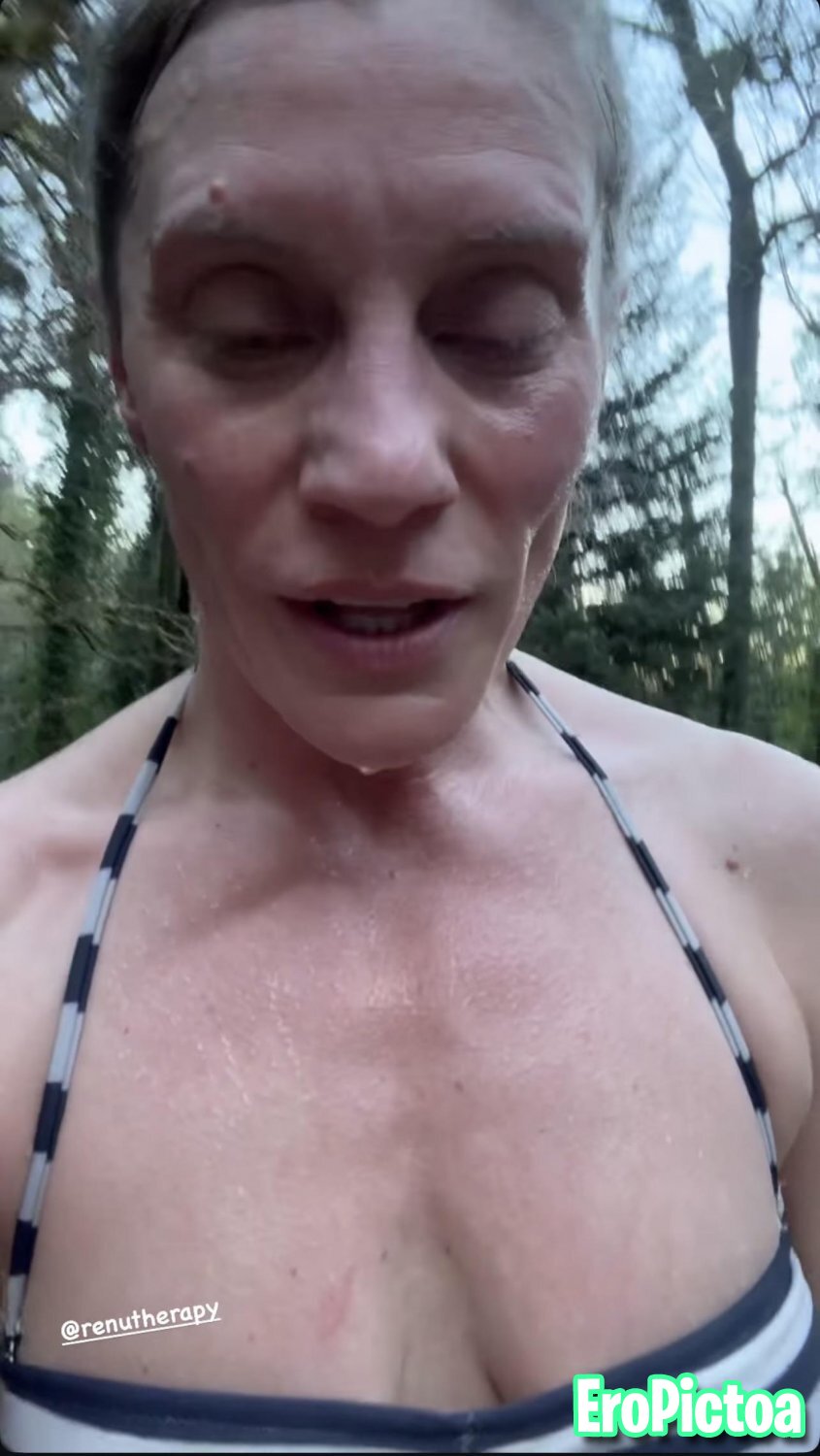 German sexy milf photo featuring German tits - Part 11