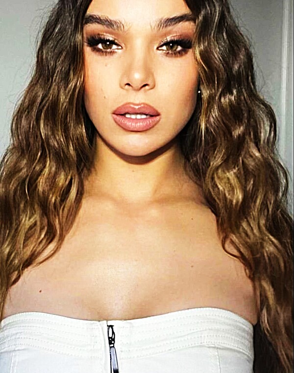 Thumbnail for Hailee Steinfield Goon Collection 1