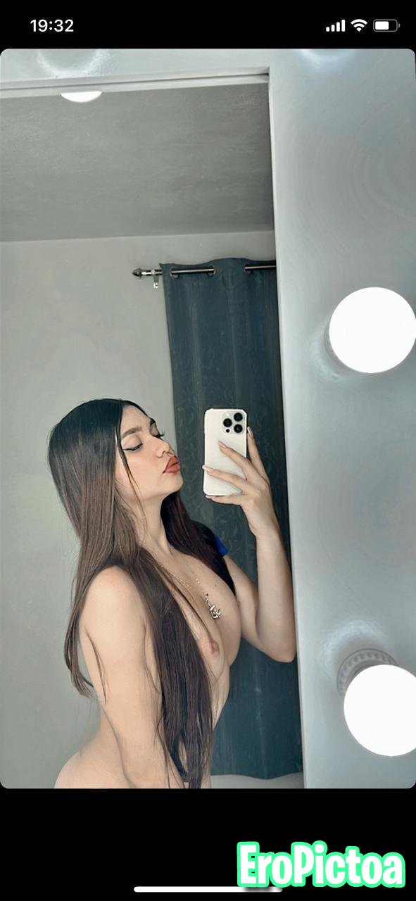 Camila Memad desnuda photo