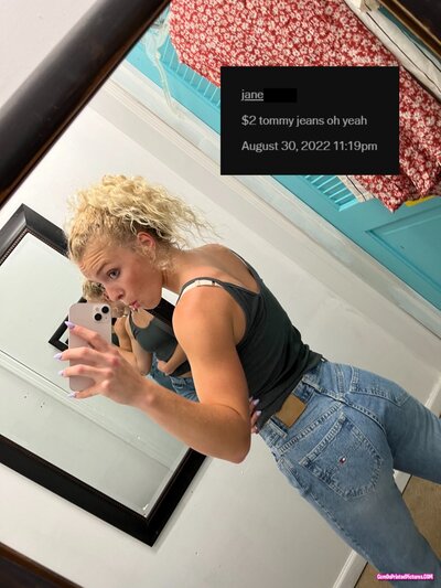 Thumbnail for VSCO slut Jane (22) IRL submitted, weird sense of humour