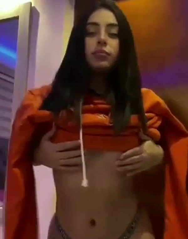 Thumbnail for Nicki Nicole JOI (Te ayuda con tu paja)