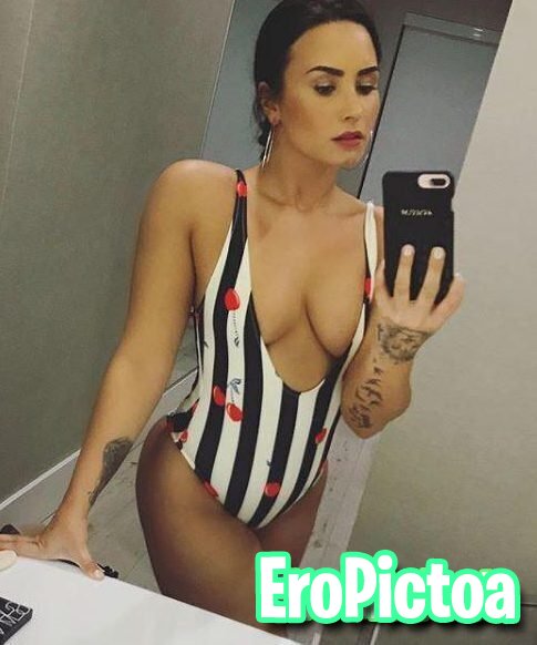 Babes photo featuring celebrity - Part 2