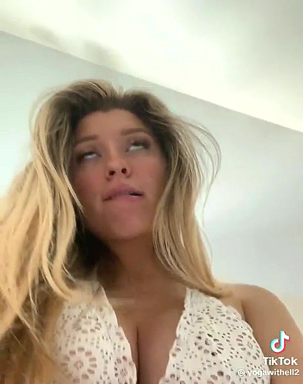 Thumbnail for Tik Tok Joi girl