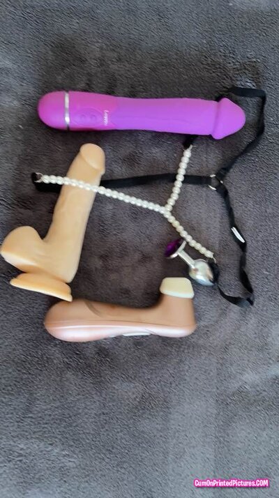 Thumbnail for Sexy 19 yr old Latina is a sex freak