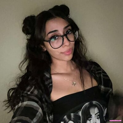 Thumbnail for Massive cocktribute for Latina milfs mother 55 yrs old and daughter 20 yrs old