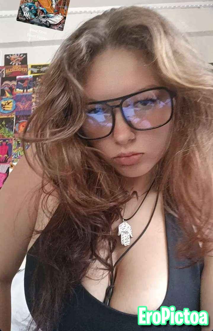 Caption her photo featuring Expose - Part 7