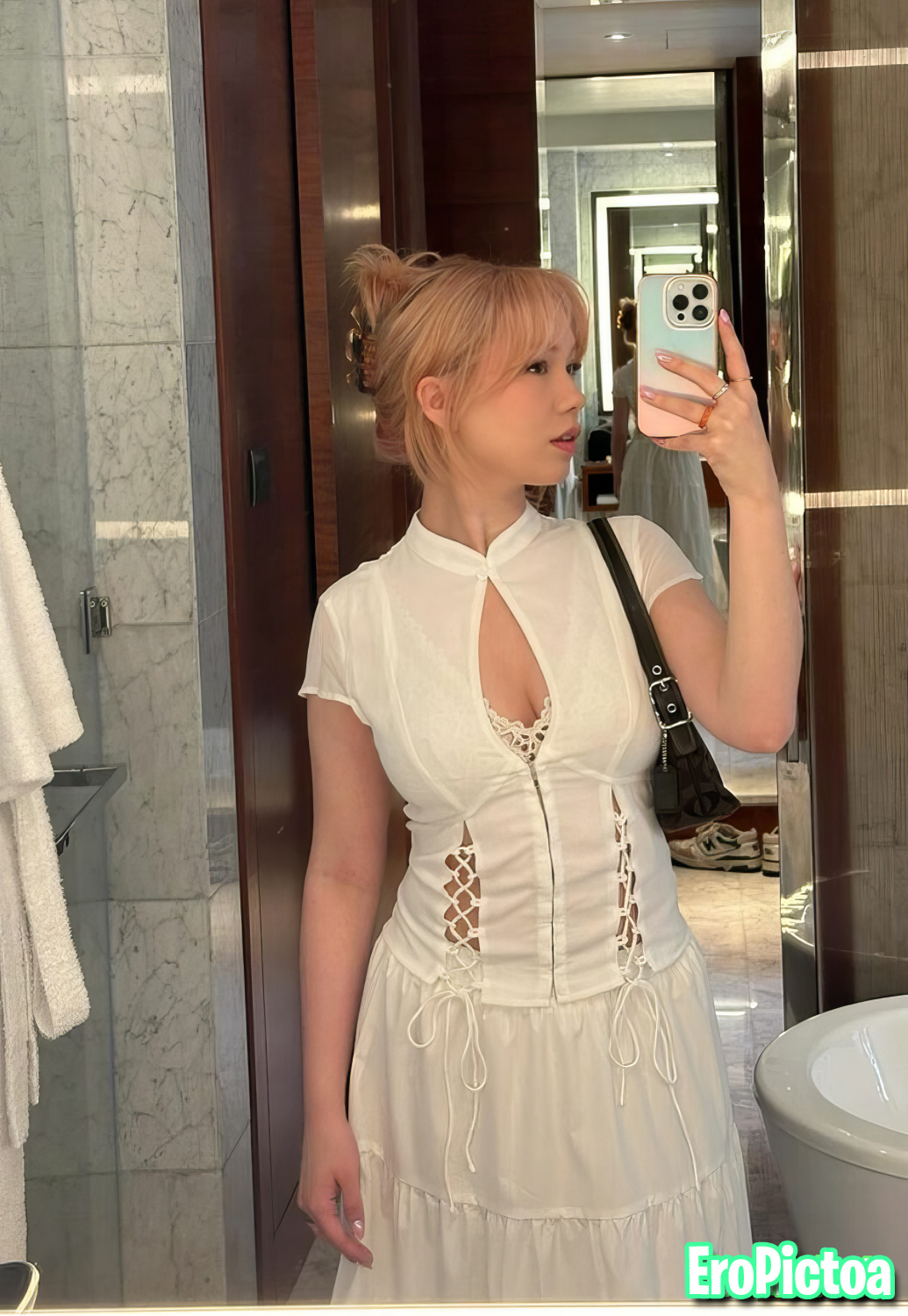 QuarterJade photo featuring twitch streamer - Part 5