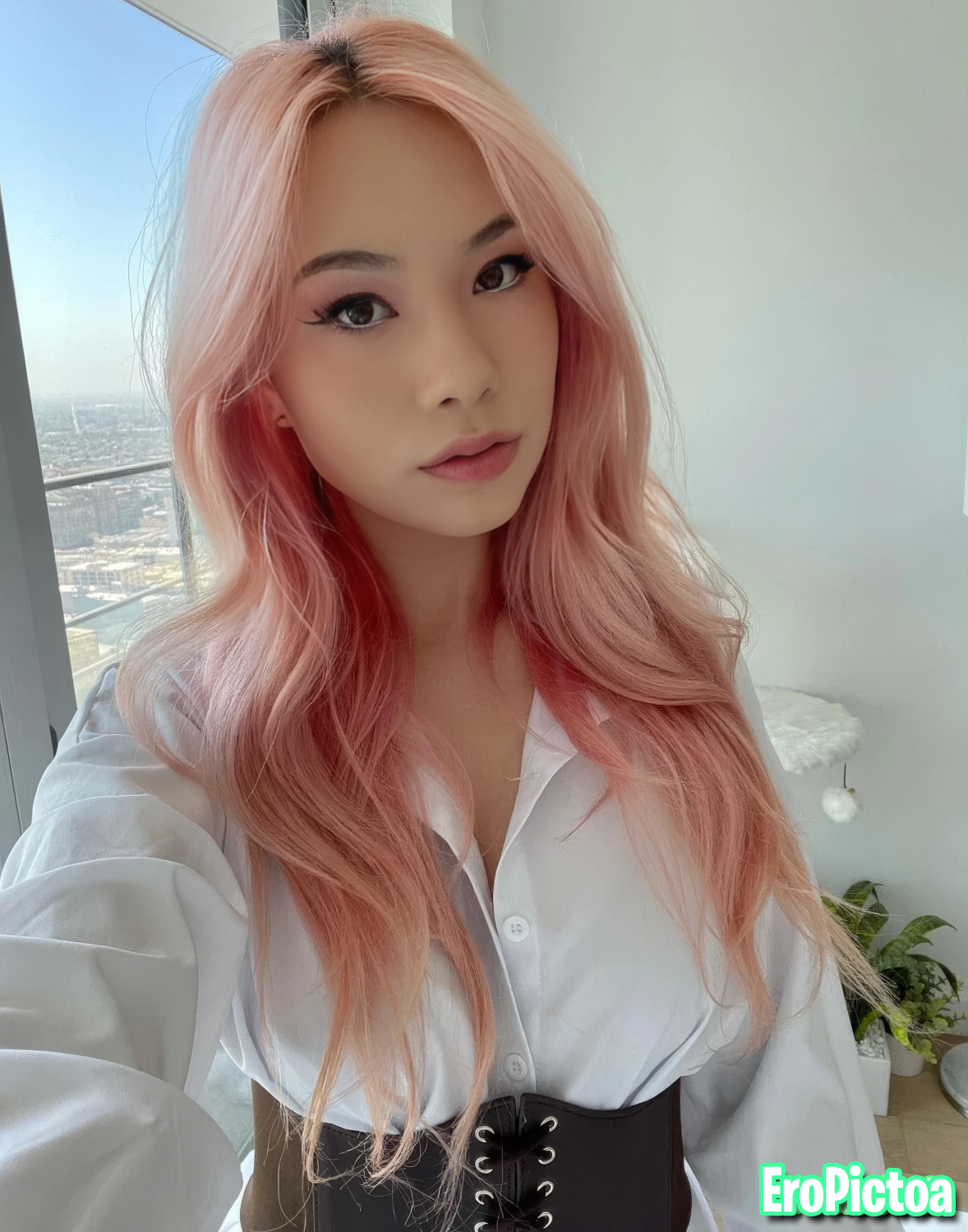 QuarterJade photo featuring influencer - Part 44