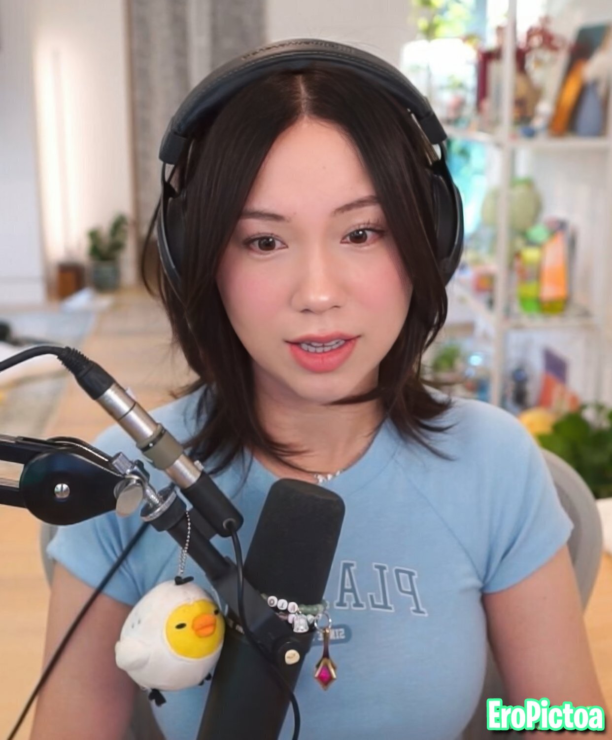 QuarterJade photo featuring twitch streamer - Part 83
