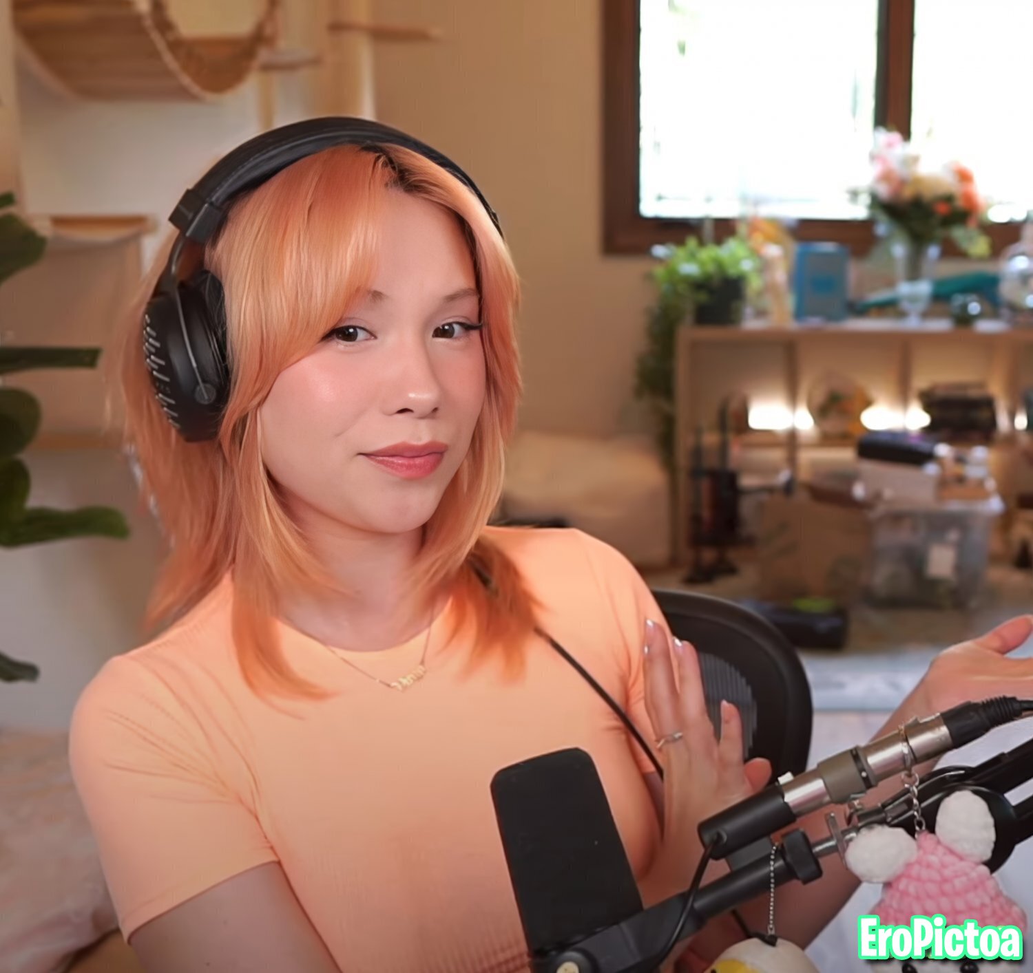 QuarterJade photo featuring influencer - Part 98
