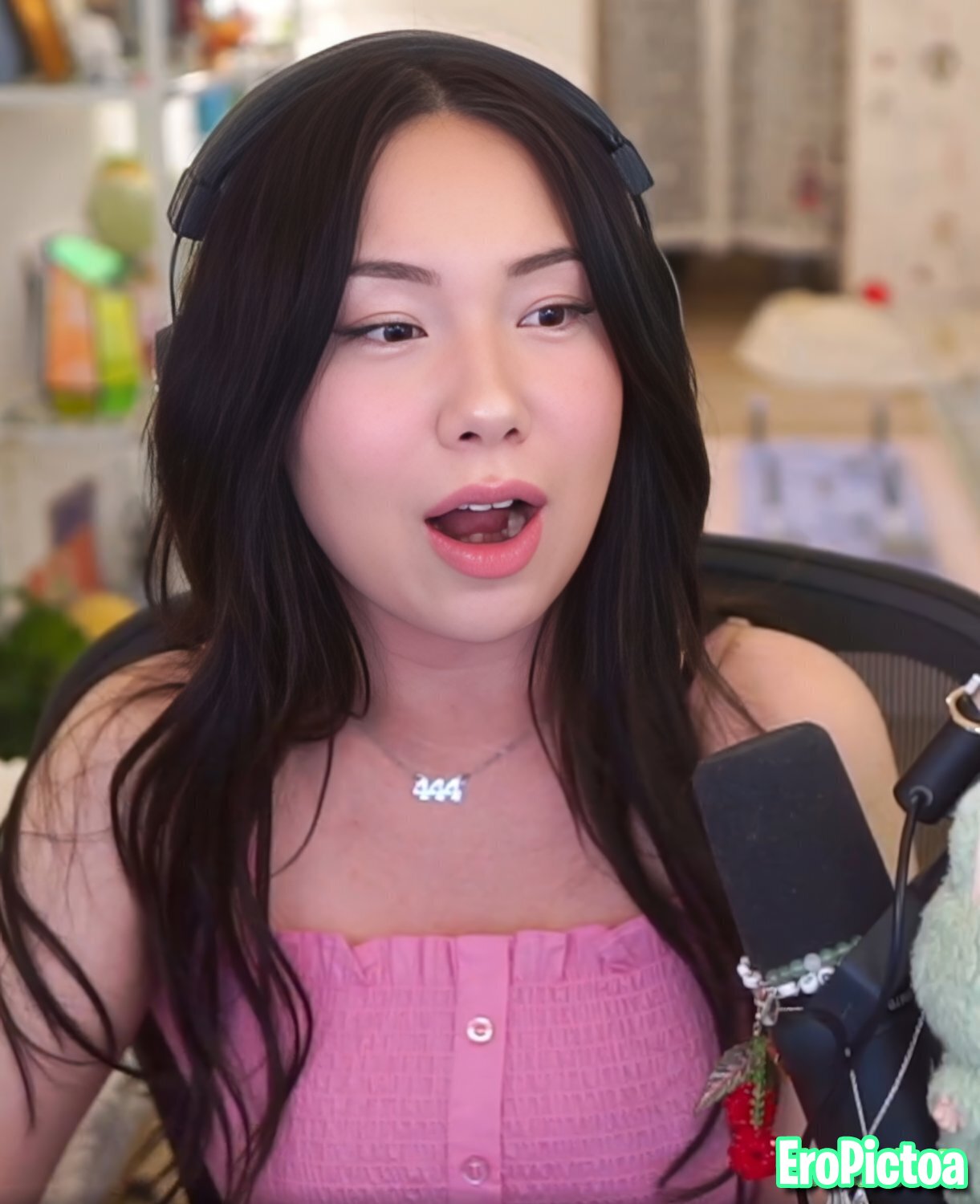 QuarterJade [2] photo featuring asian influencer