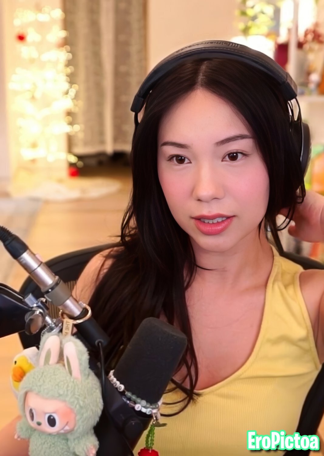 QuarterJade [2] photo featuring twitch