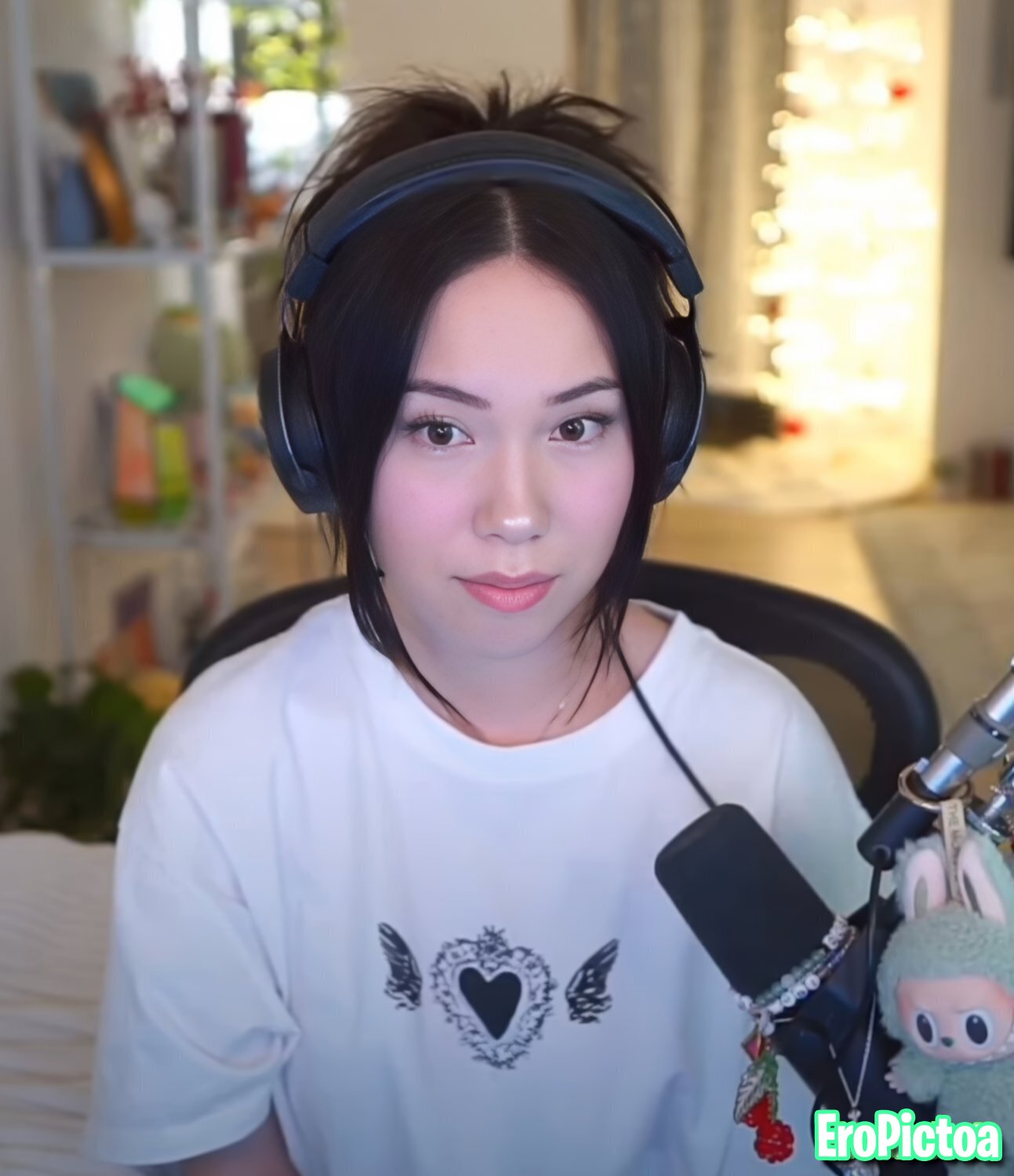QuarterJade [2] photo featuring streamer