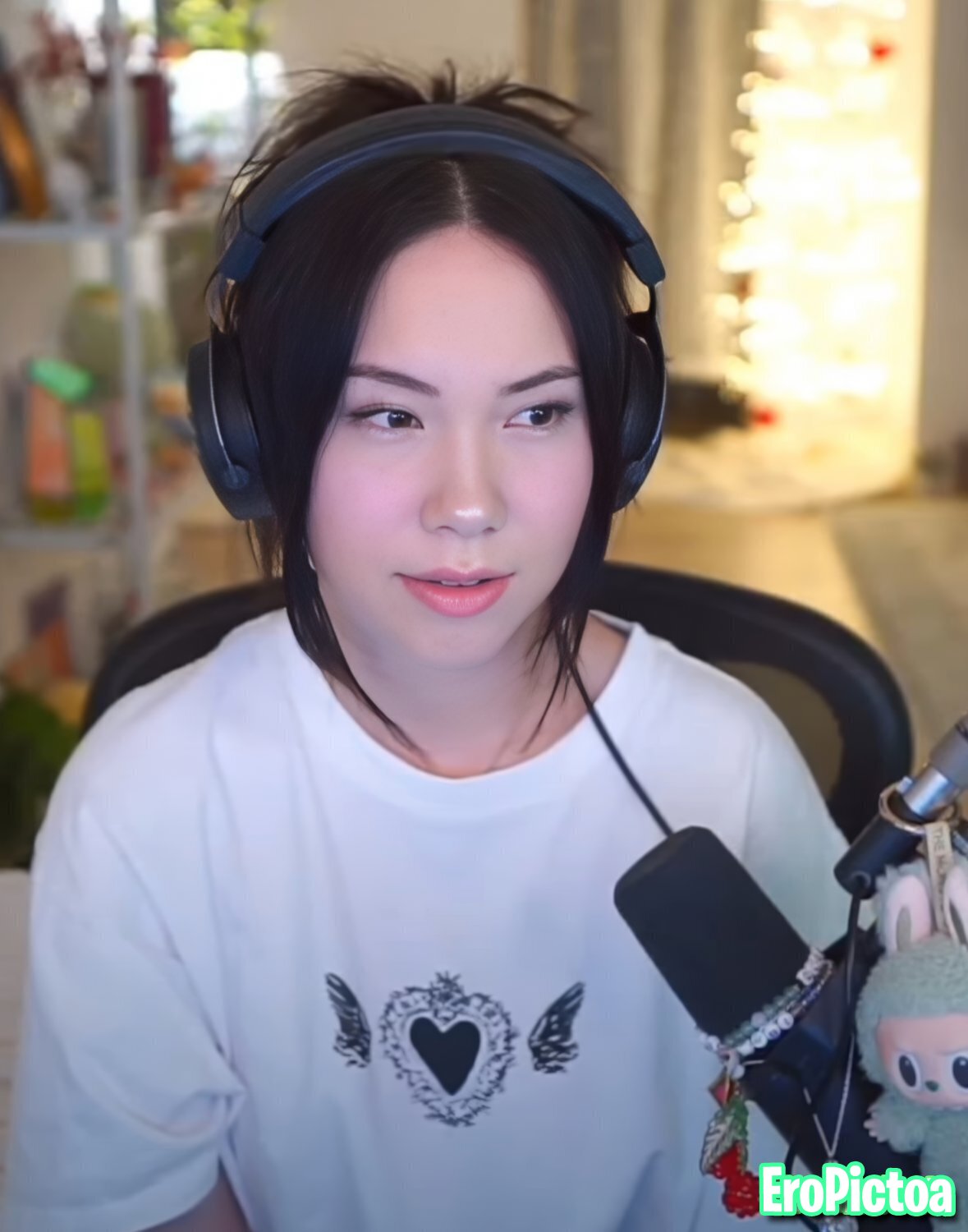 QuarterJade [2] photo featuring twitch streamer