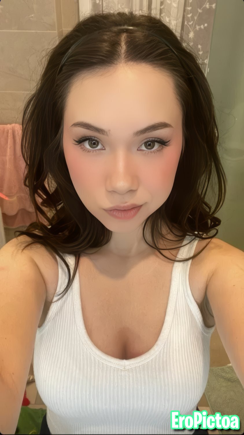 QuarterJade [2] photo featuring asian influencer