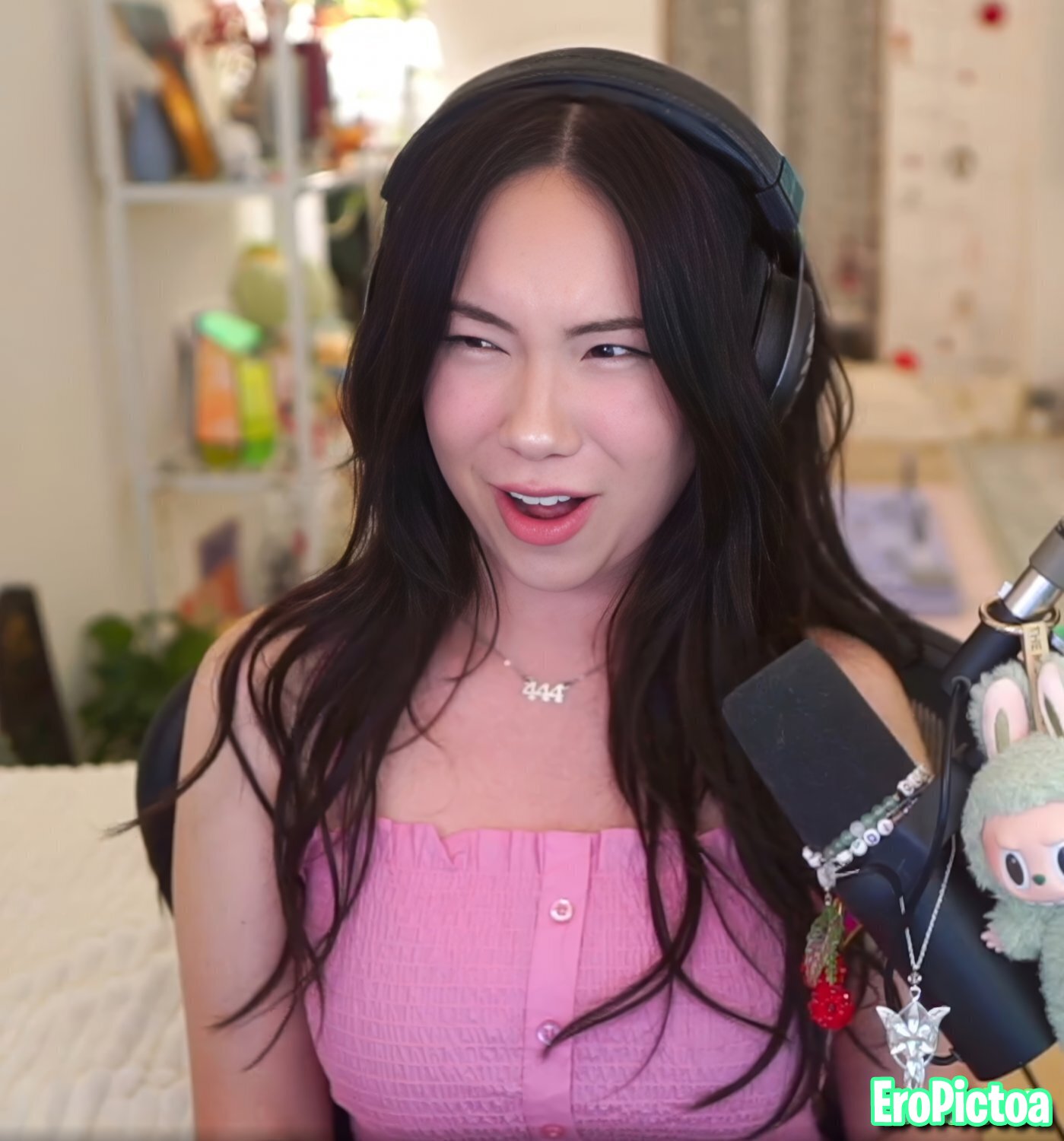 QuarterJade [2] photo featuring streamer